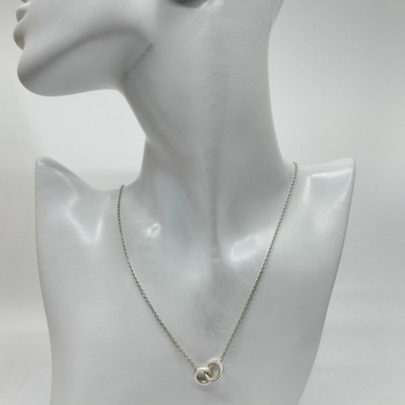 4C .925 Sterling Silver & Diamond 'Eternal' Interlocking Circle Love Necklace - Picture 3 of 5